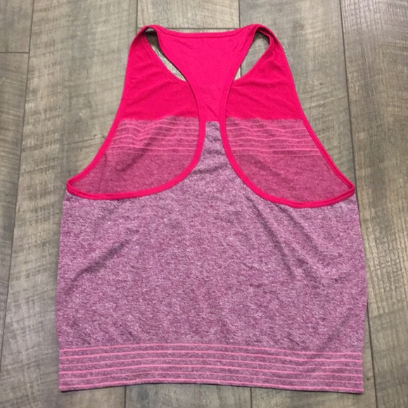 EUC Nike Dri-Fit racerback top with banded bottom - Picture 3 of 5